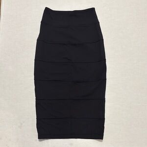 Lululemon Yoga Over Skirt ~ Black ~ Sz 4 ~ Luon High Waist